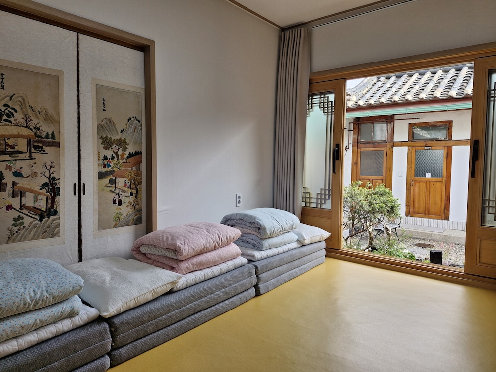 Leedo Hanok