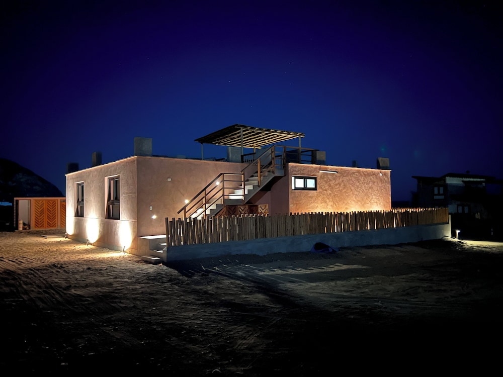 La Morada Punta Sal - Casa de playa frente al mar.