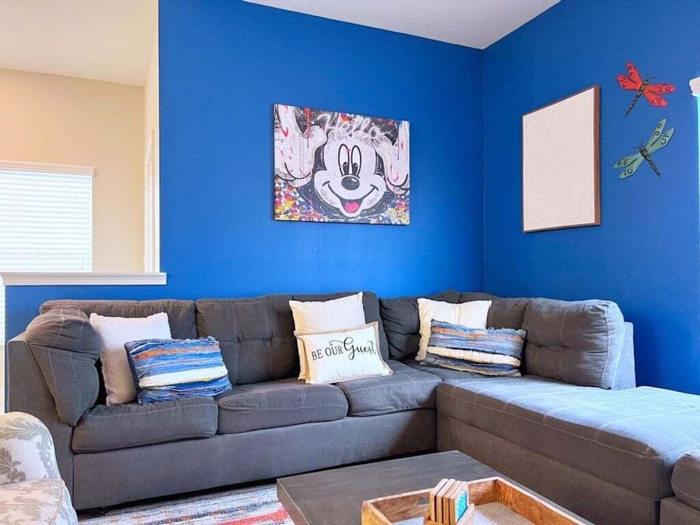 Mickey's Home 5 Bed Town-home With Private Pool! 5 Bedroom Townhouse