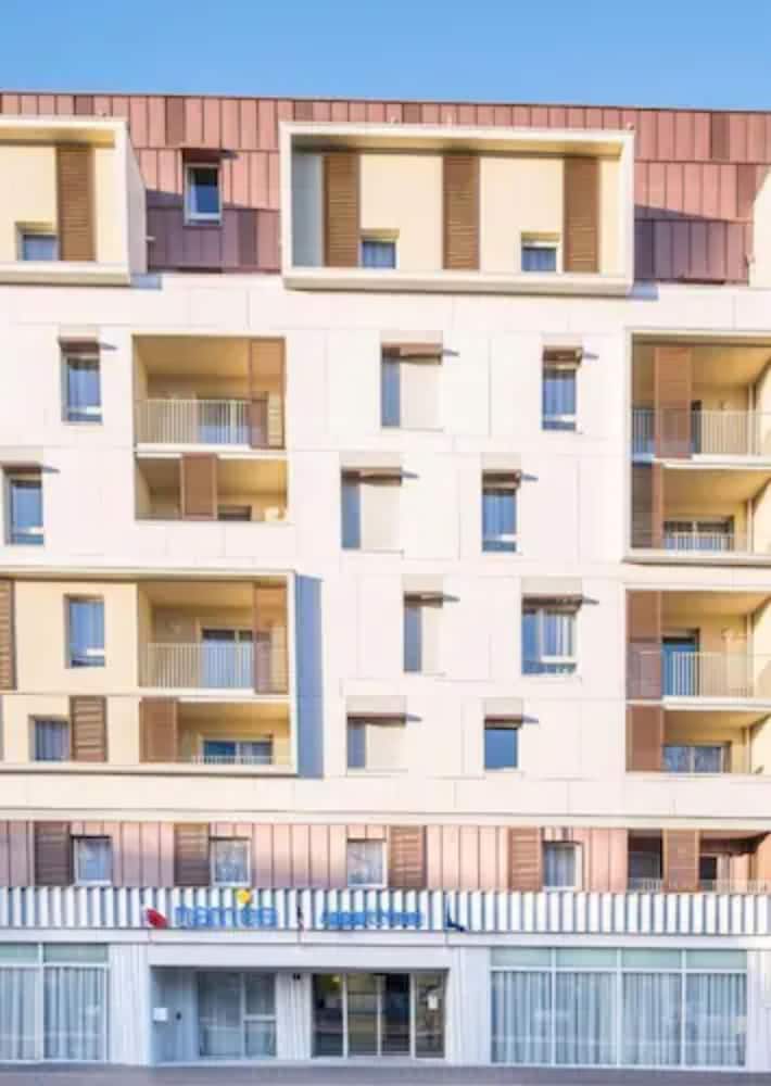 Nemea Appart Hotel Quai Victor Tours Centre