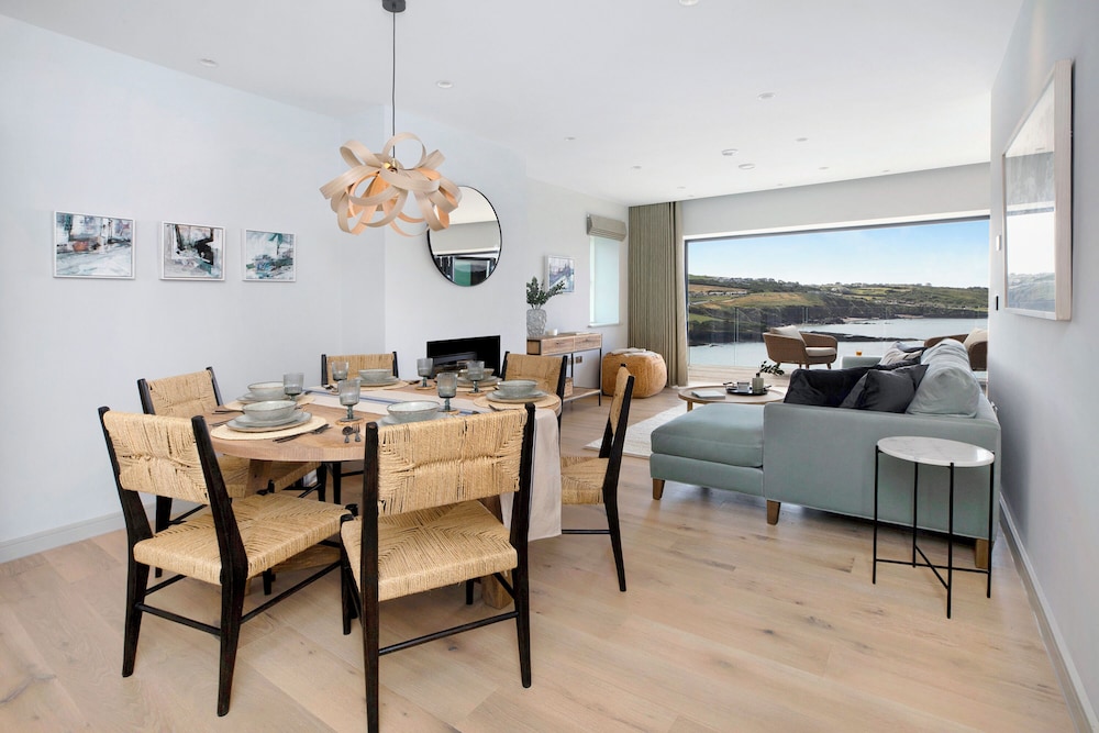 Bovisand Harbour by Smart Welcomes