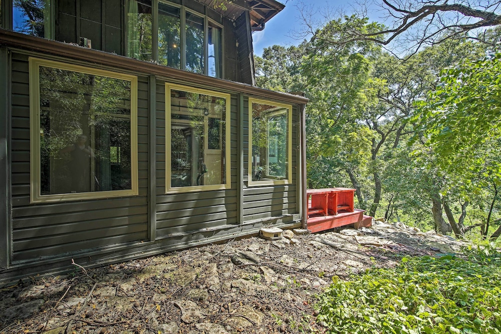 New York City Vacations - Walk to Tuttle Creek Lake: Secluded Scenic Retreat - Property Image 26