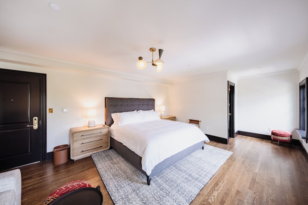 Hotel State College