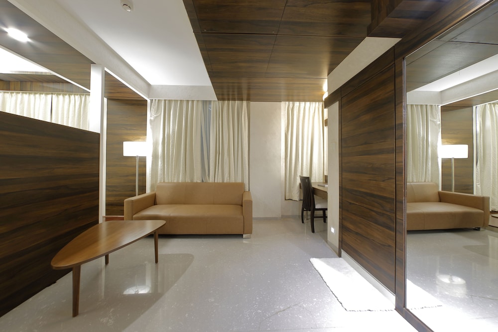 Hotel Silver Heights