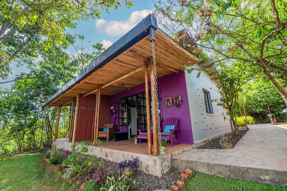 Chameleon Hill Forest Lodge