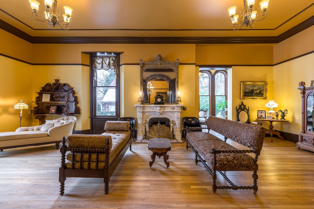 Steele Mansion