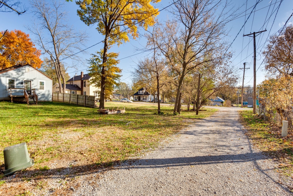 Charming Missouri Home < 1 Mi to Katy Trail!