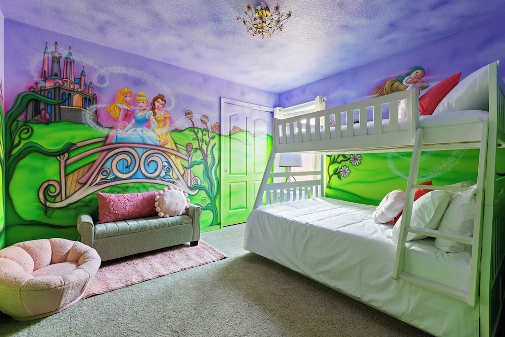Sleeps 20! Resort Home Near Disney, Pool+game Room Twice-as-nice by Avantstay