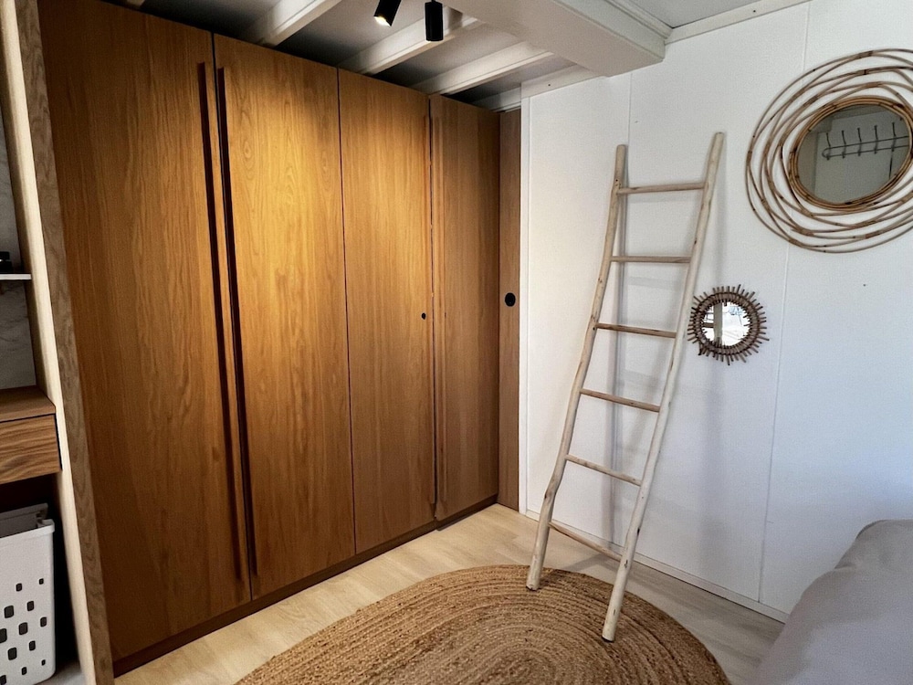 Chalet for Four Guests Near Beach
