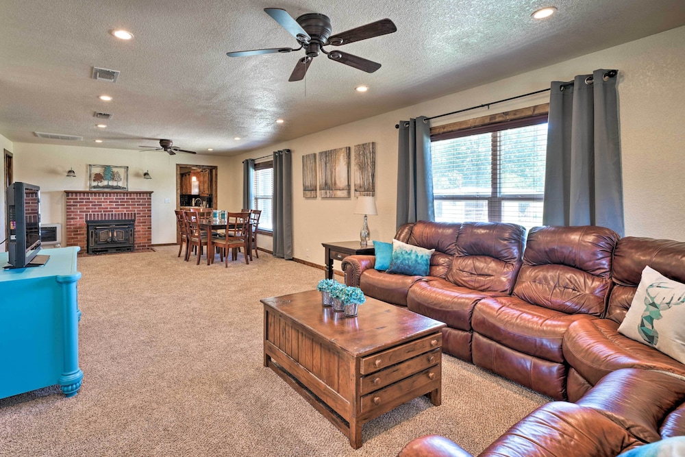 McAlester Vacations - Mcalester Cottage w/ 30 Private Acres  Ponds! - Property Image 2