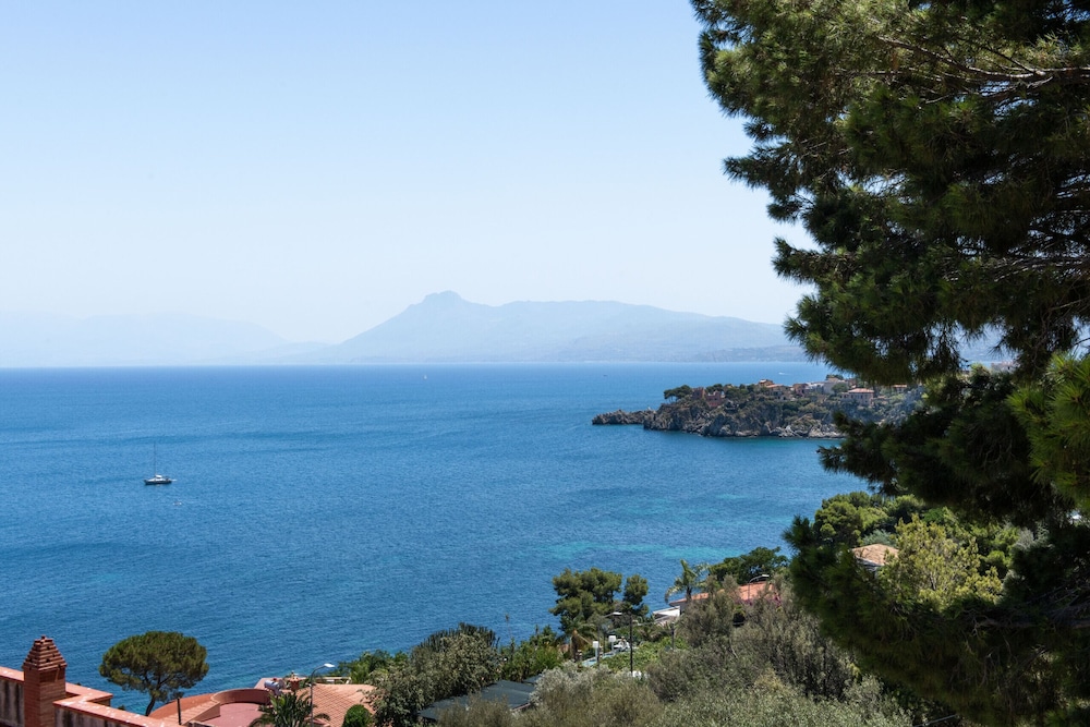 Casa Solunto Vista Mare by Wonderful Italy