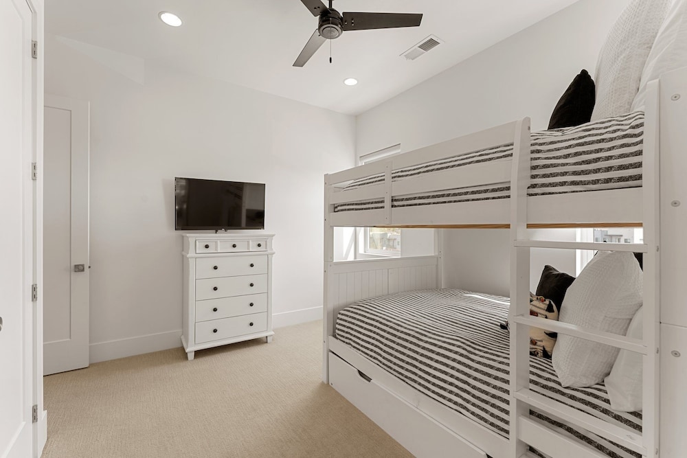 Villa #26 At Bloomington Country Club - Sunset Retreat 4 Bedroom Townhouse