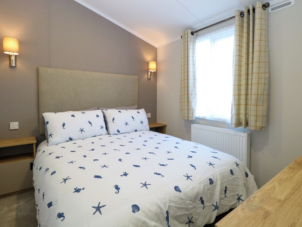 The Sea Lodge