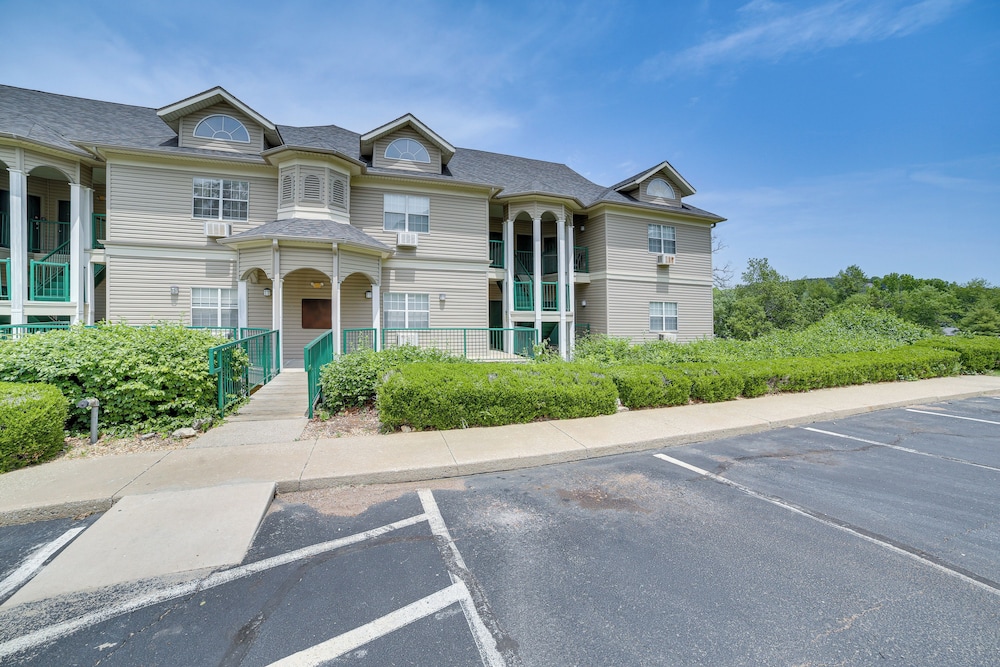 Game & Movie Rooms! Unit 4 Mi to Branson Landing