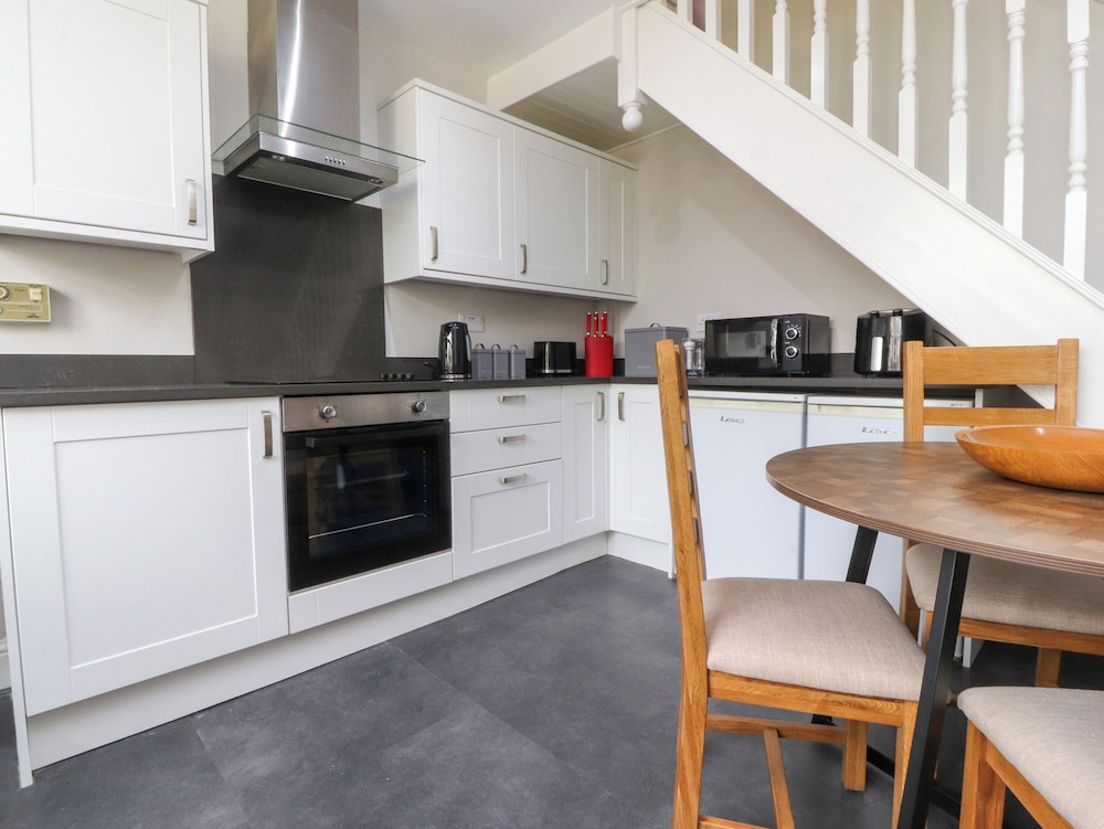 3 Cowper Place