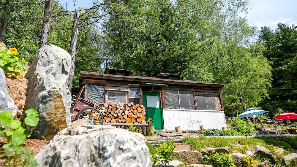 Secret Garden Pension