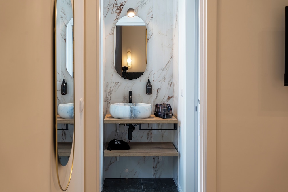 Romart luxury rooms