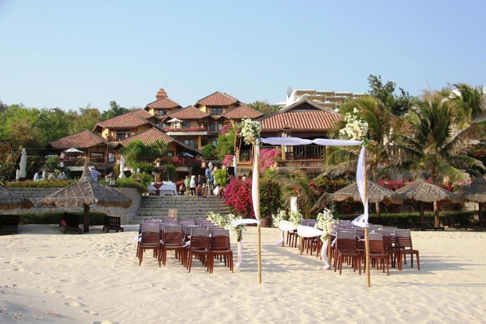 Poshanu Resort