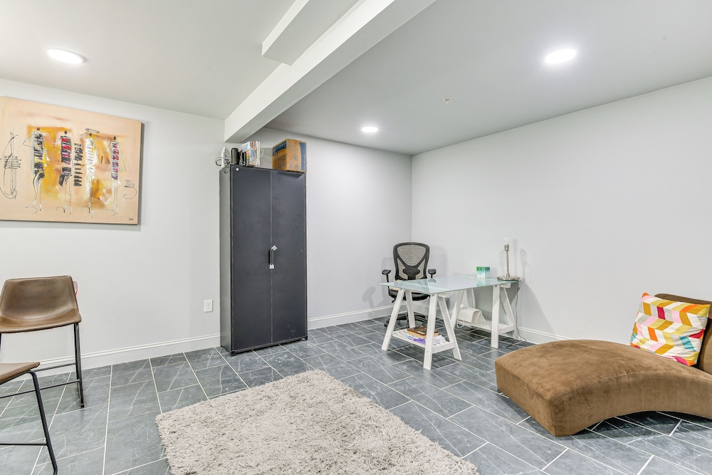 Baltimore Townhome w/ Private Rooftop Patio! view 5