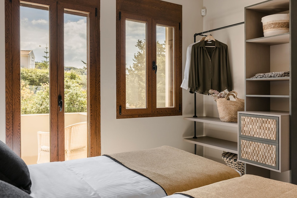 Luxury Villa Karmaniolos Fiskardo Kefalonia view 4