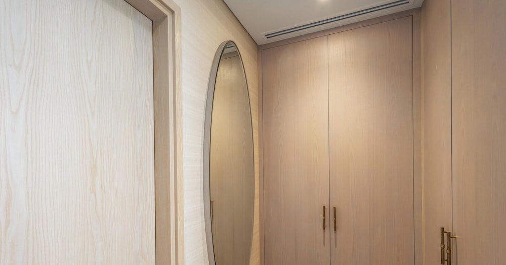 LUX Iconic Views at Palm Tower Suite 6