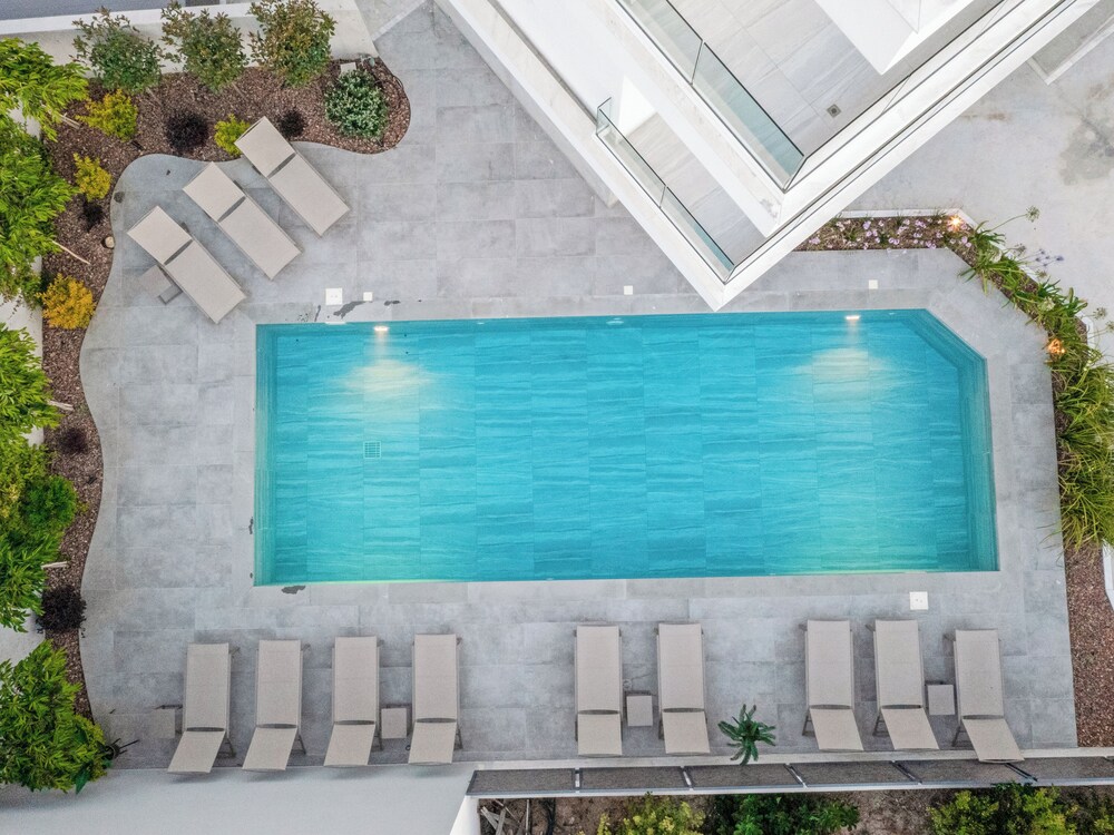 Sanders Olive - Cute 1-bdr Apt With Shared Pool