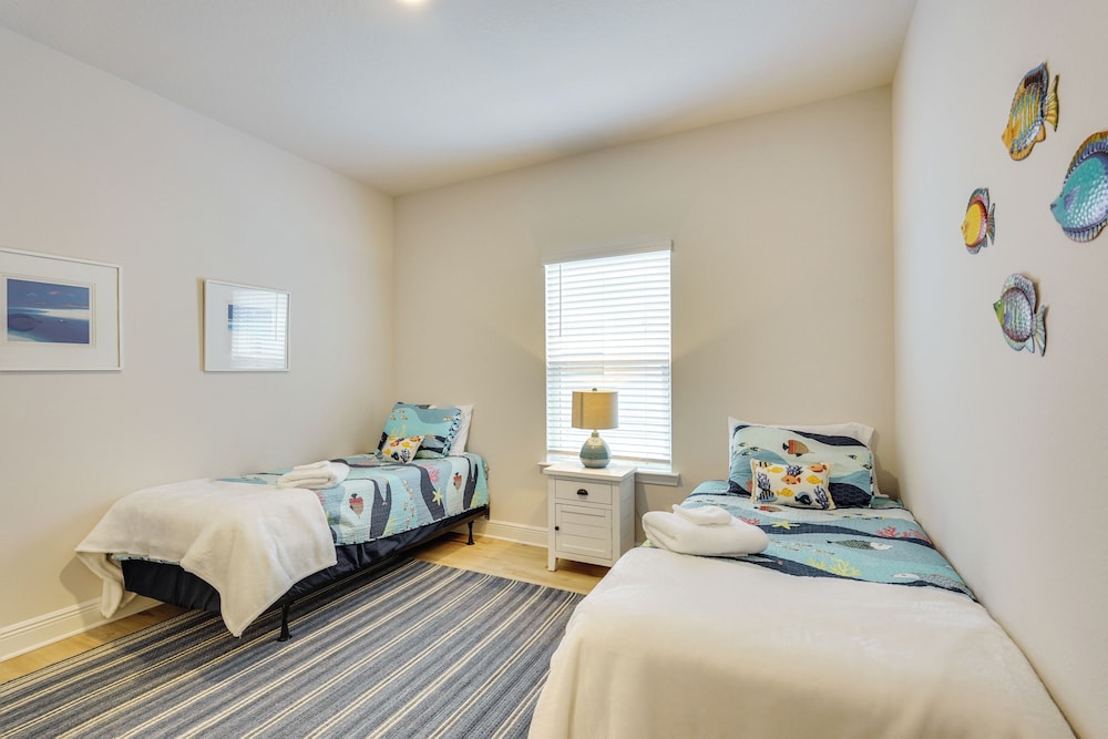 Port St Joe Home w/ Beach & Boardwalk Access!