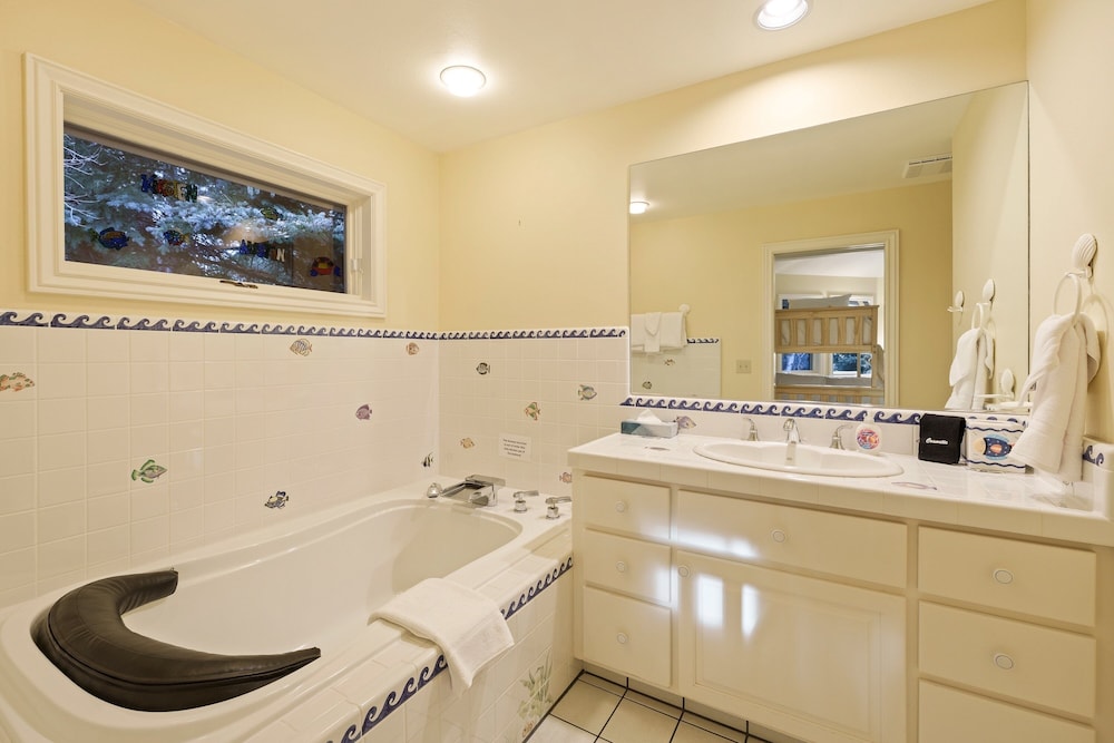 Winners Circle 30 5 Bedroom Home