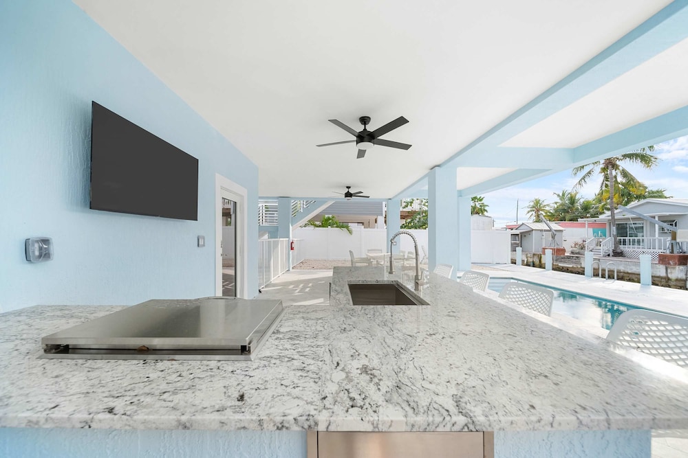 Azul Paradise - Waterfront - Heated Pool - Dock