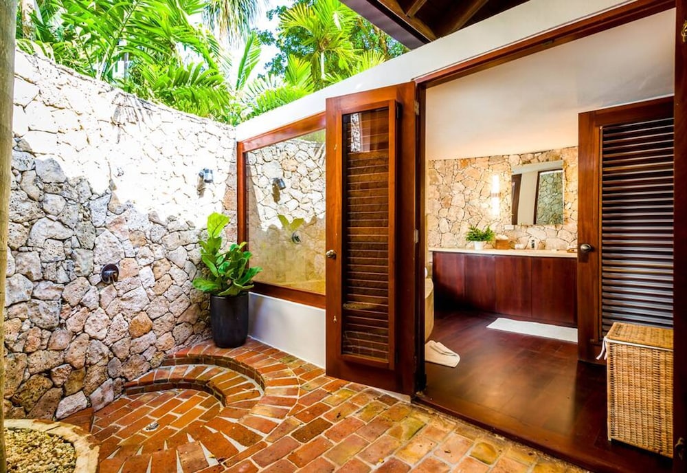 Private Beach Estate w Pool Elevator Chef Butler