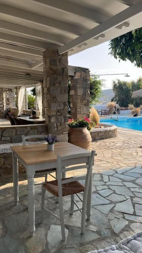 Casa Paros