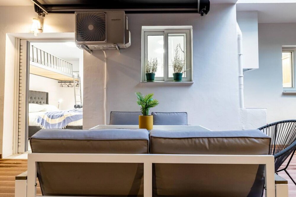 Backyard Modern House Nea Smyrni