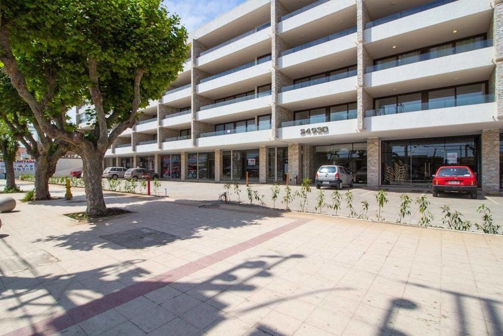 Costa Brava- 1BR With Ocean View Parking and Wifi