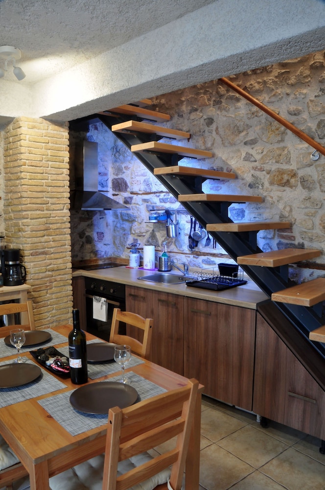 Limni Stone Apartment