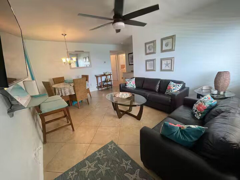 PH 2BED2BATH with Ocean View & Parking