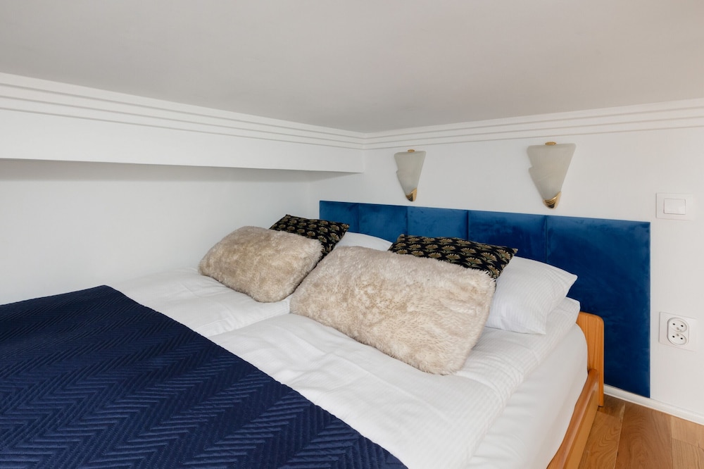 Unique Studio With Mezzanine by Renters view 2