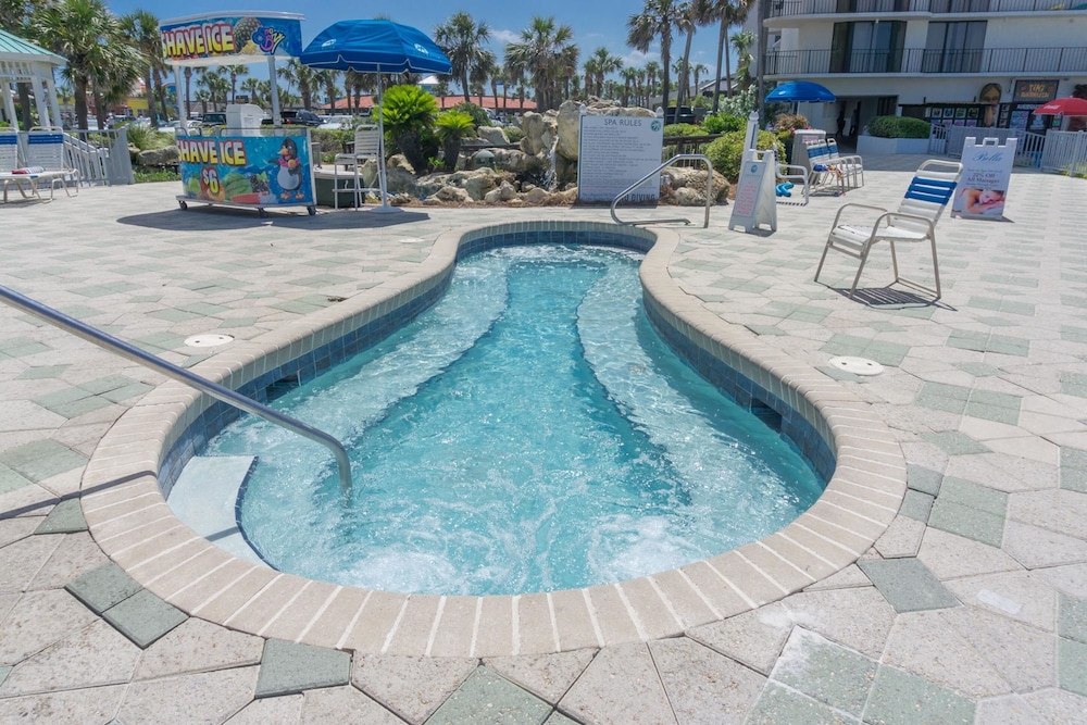 Edgewater Beach & Golf Resort by Panhandle Getaways