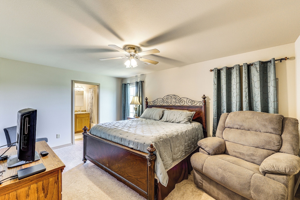3 Mi to Arkansas River: Rural Family Home w/ Yard