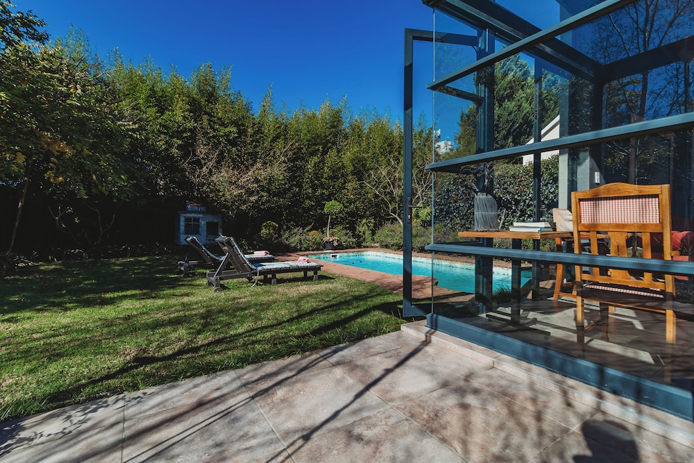 Acorn Guest House