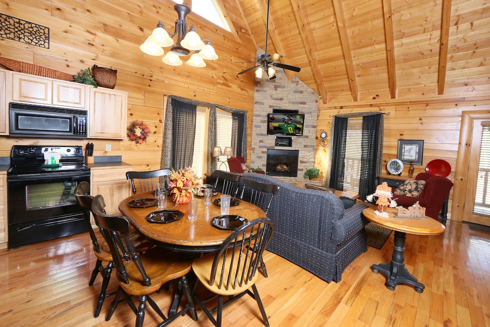 Wild Adventures - One Bedroom Cabin