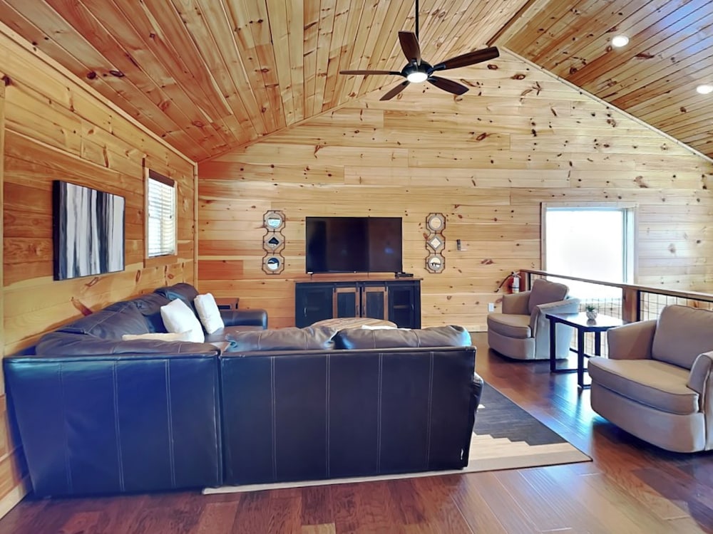 Rainbow Falls Retreat by Jackson Mountain Rentals