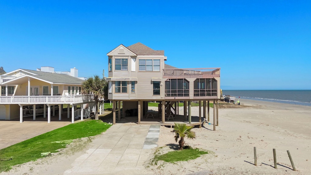 Pirates Beach Retreat by Ryson Vacation Rentals