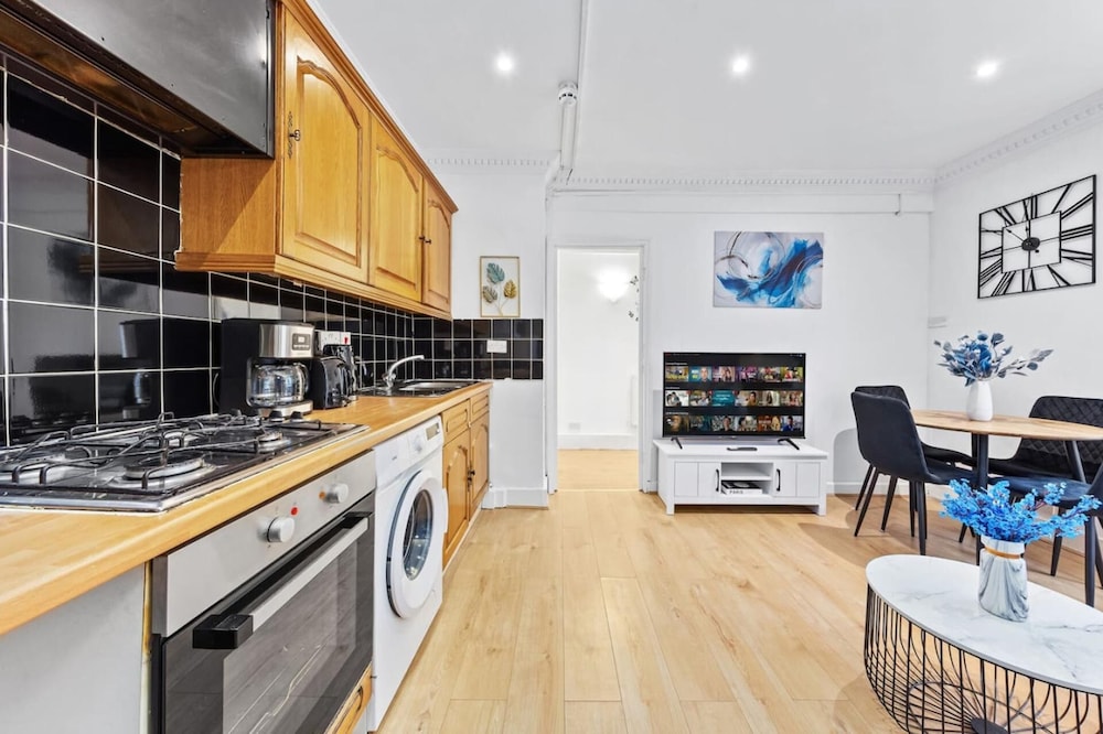 Remarkable 2-bed Apartment in Central London