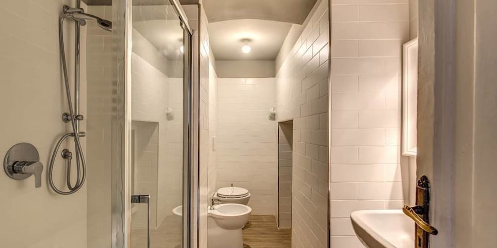 Colosseo 2 Bedroom Walking Distance
