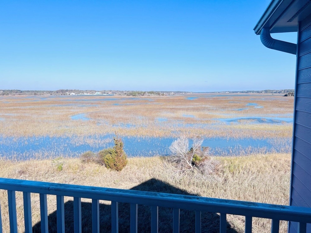Victoria - 3 Br Home