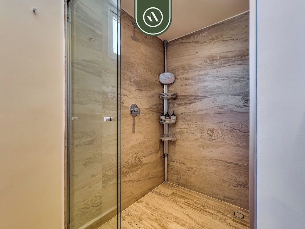 Harbor 171 by Naya Homes