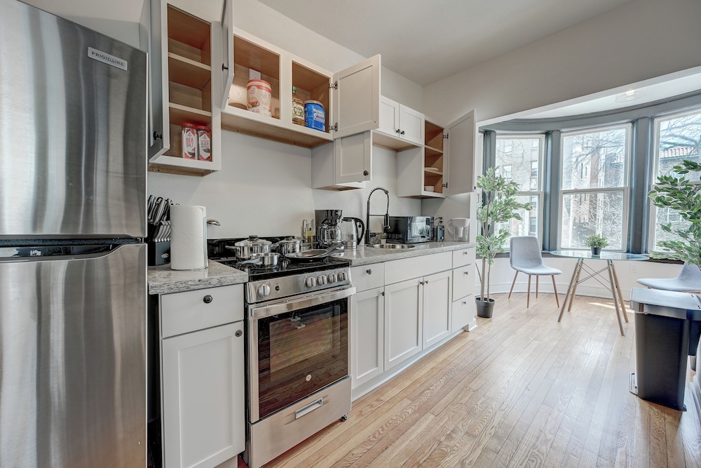 ROVE LIVING/KB - Prospect