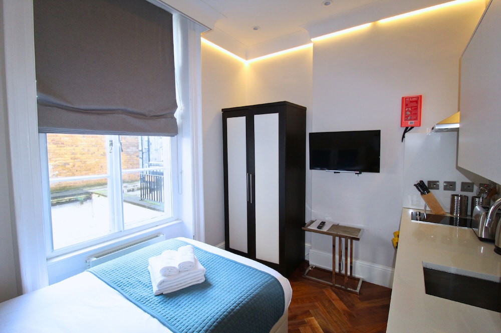 Baker Street Apartments by Viridian Apartments