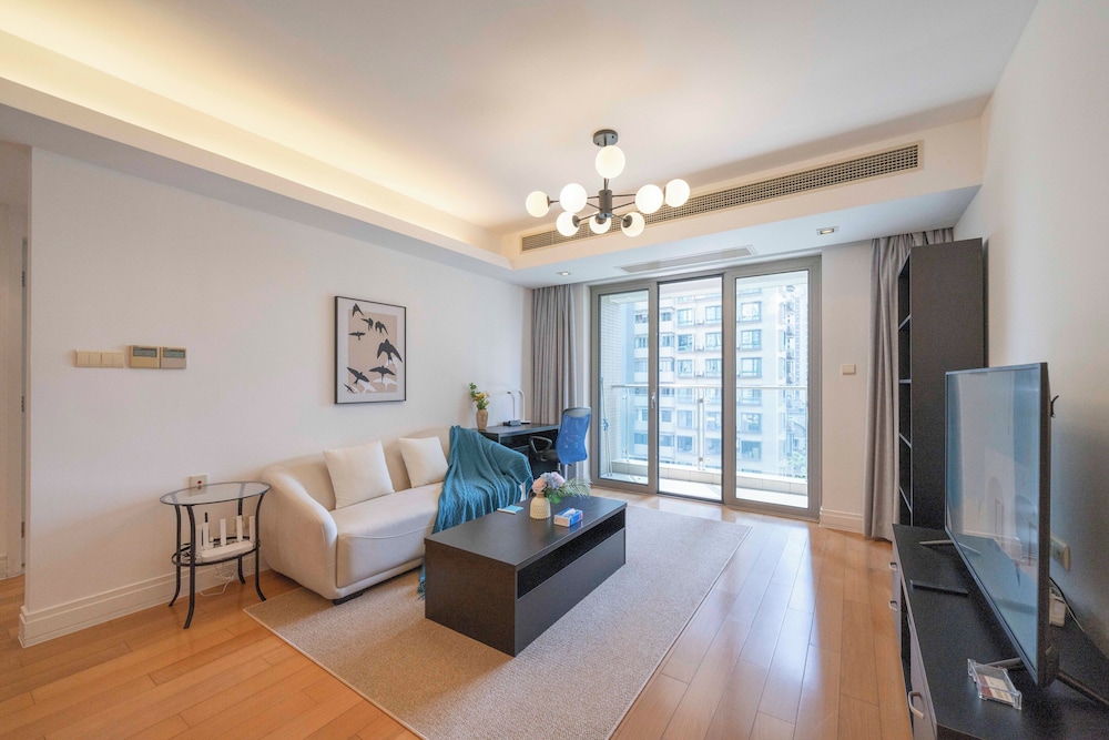 Tyms Family 1BR 1BA Apt Xujiahui
