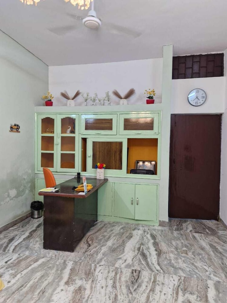 TNC Lucknow by The Nomad Cave Hostel